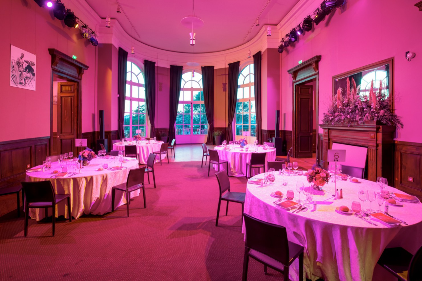 Restauration dans la Villa Le cercle