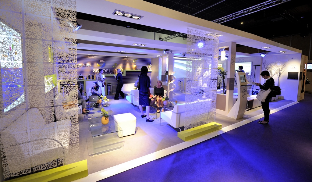 Un stand lors d'un salon au C.I.D