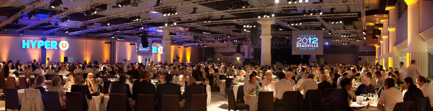 Dîner de Gala dans le Hall 1 du CID Deauville
