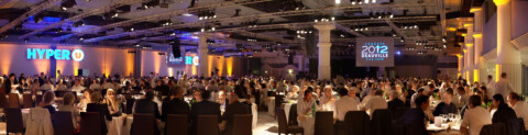 Un dîner de gala dans le hall 1 du C.I.D