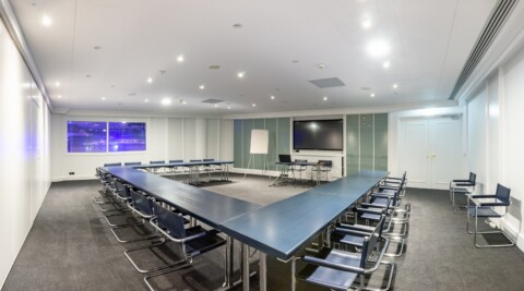 Salle de réunion James Bond en configuration U au CID Deauville