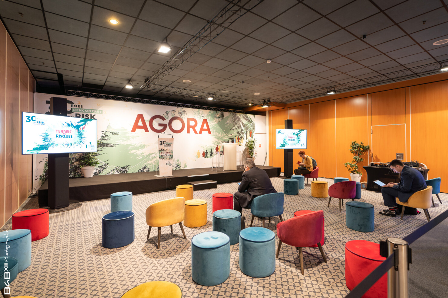 Espace lounge dans les halls du CID